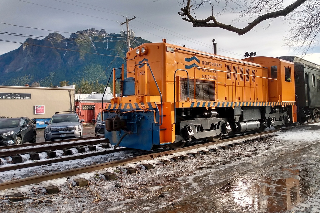 NWRM 4024 in the shadow of Mt Si 